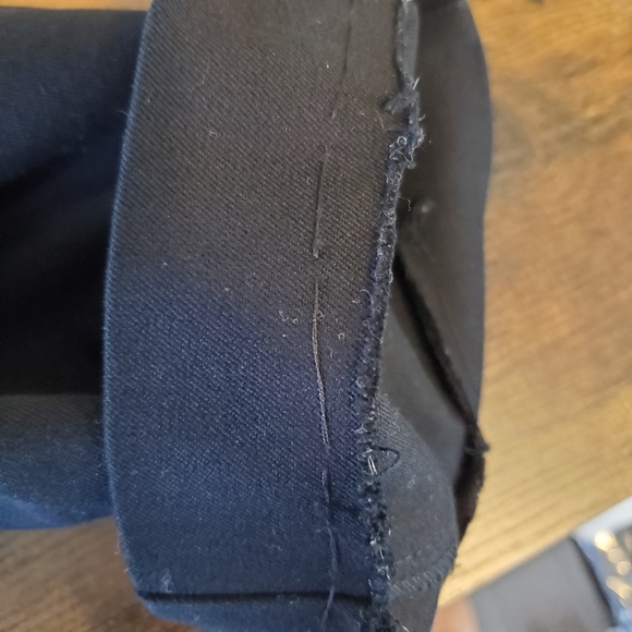 St John Sport Black Pants - Picture 8 of 8